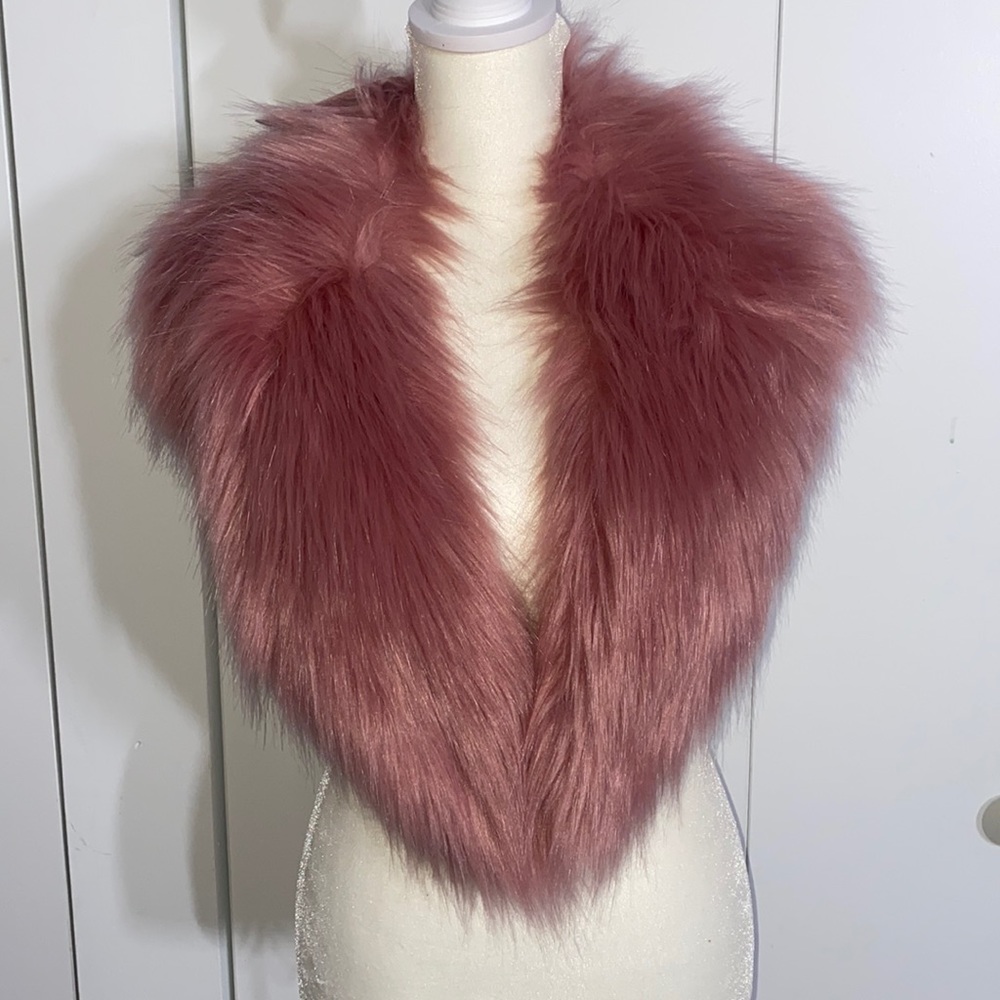 NWT 🏷 Zara pink fur ❤️
